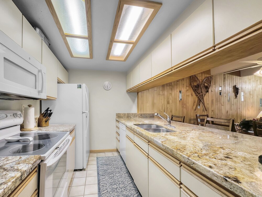 SkyRun - Vacation Condos in Copper Mountain Resort CO