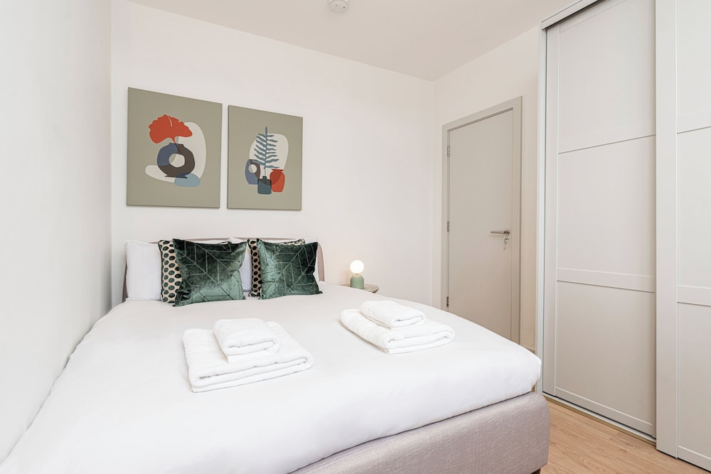 JOIVY Stylish 1 bed flats in Soho