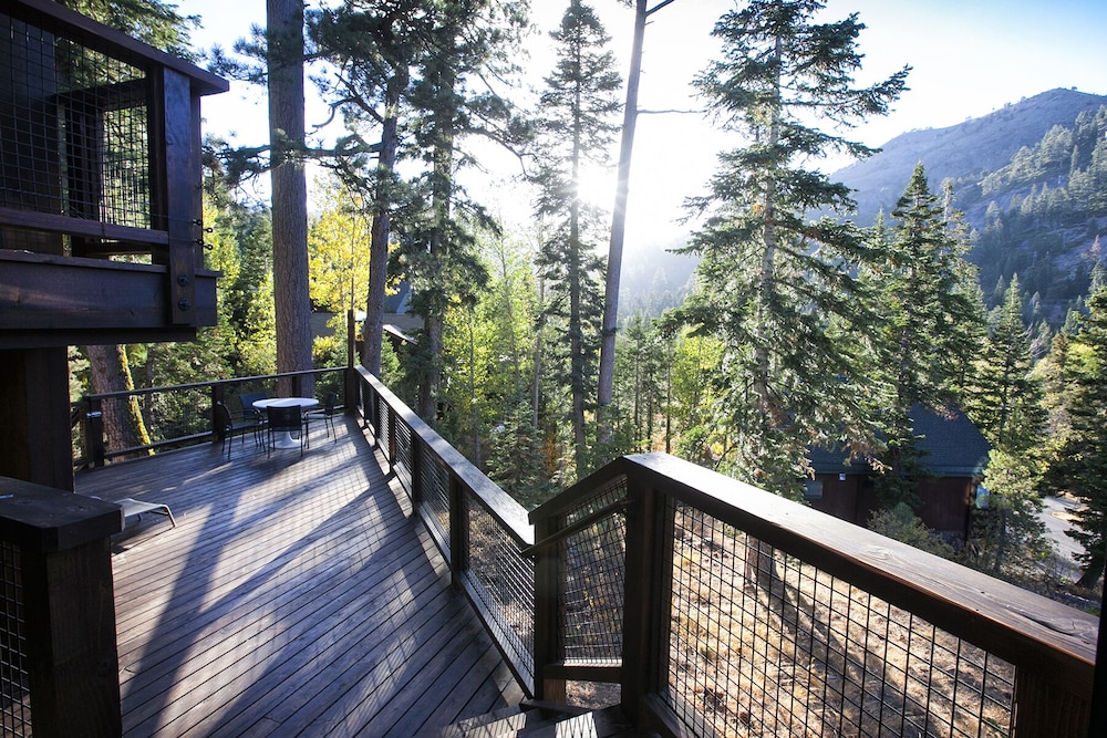 Lake Tahoe Vacations - Trapper Mc Nutt Modern Mountain 4 Bedroom Home by RedAwning - Property Image 33