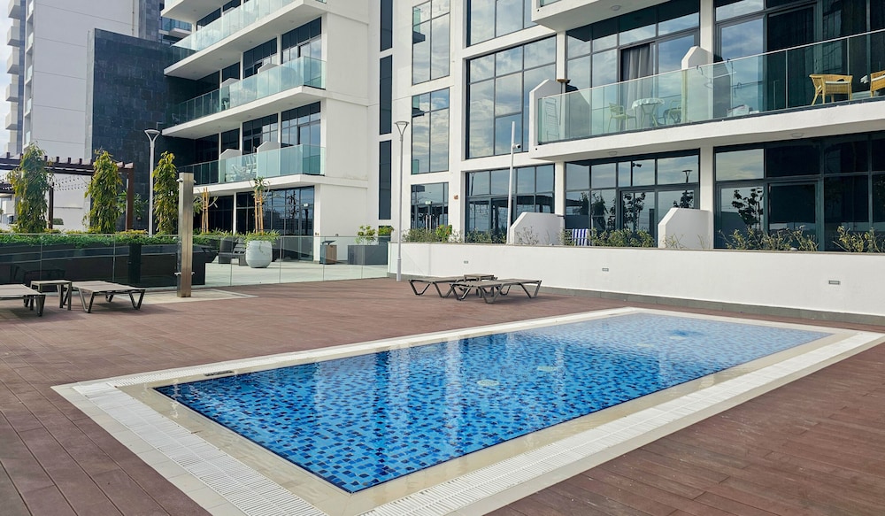 Exquisite Living in Riviera One Bedroom