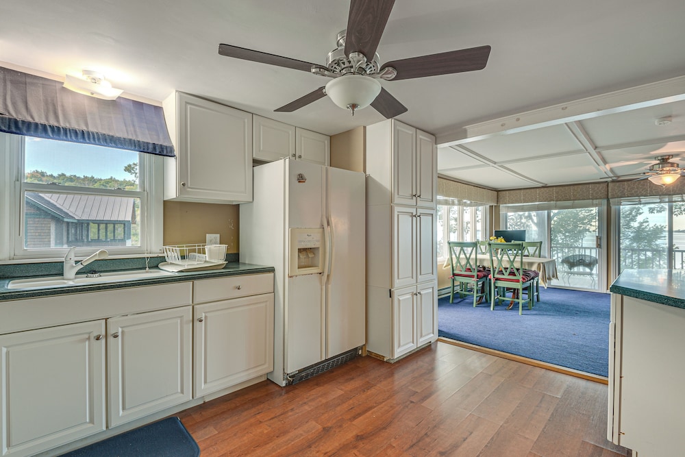 St Lawrence River Cottage w/ Panoramic Views!