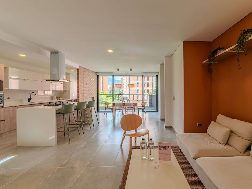 w Charming 3BR w Amazing Deco in Medellin