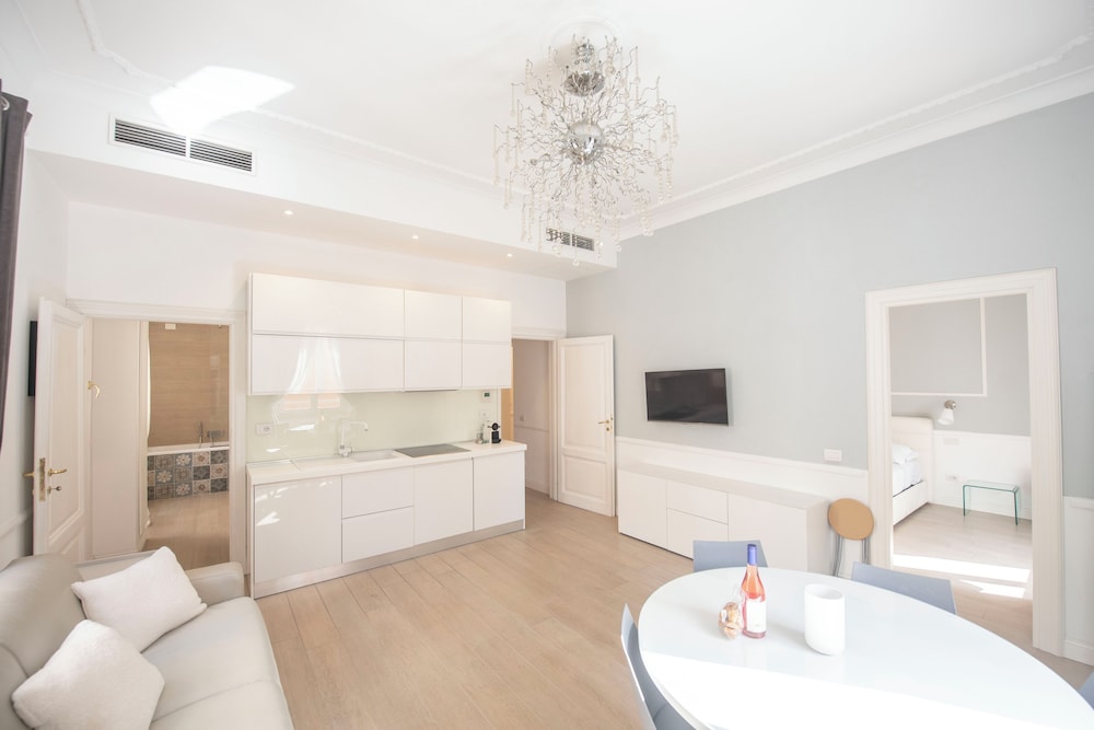 Vatican Beautiful 2Br Apartment