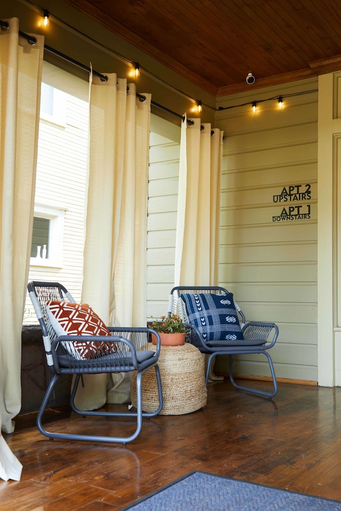 Charles on 11th - Beautifully Restored Historic Southside Home Walkable Perfect for Groups
