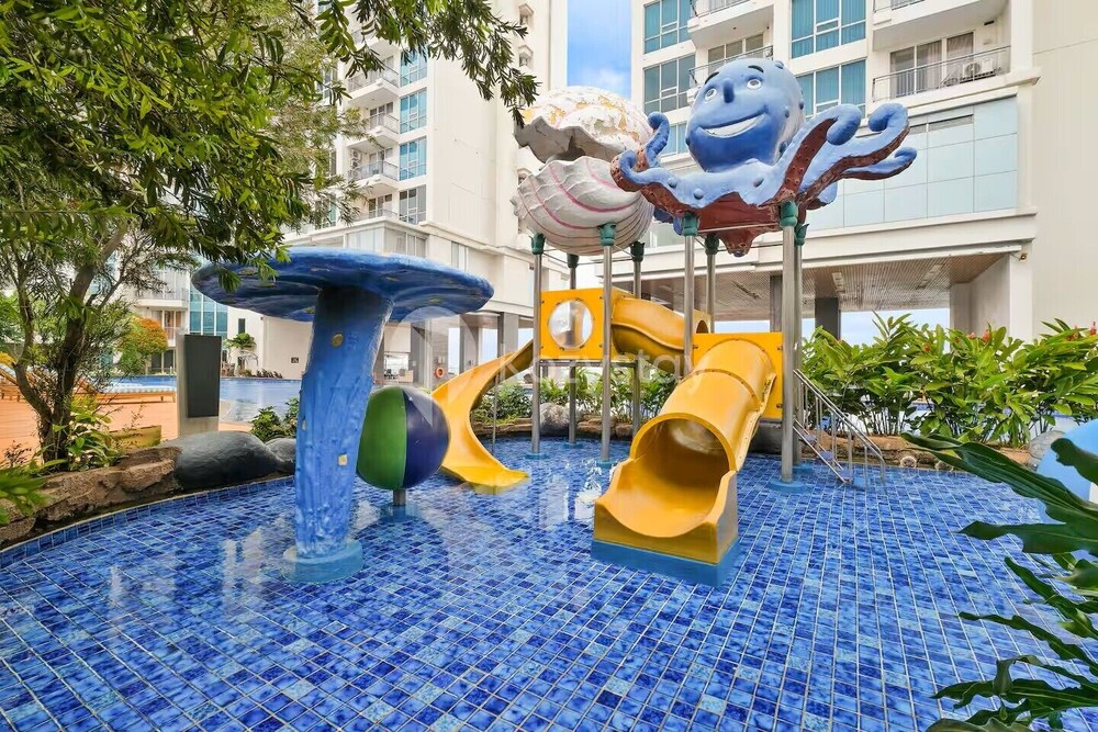 Mirava by Kozystay - Ancol
