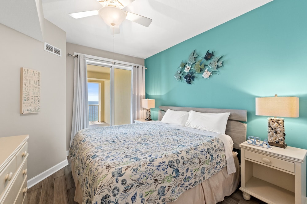 Grand Panama Beach Resort by Book That Condo