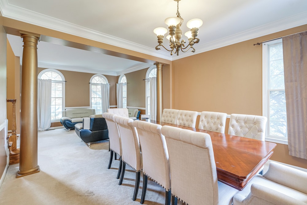 4 Mi to Dulles Airport: Spacious D.c. Area Home