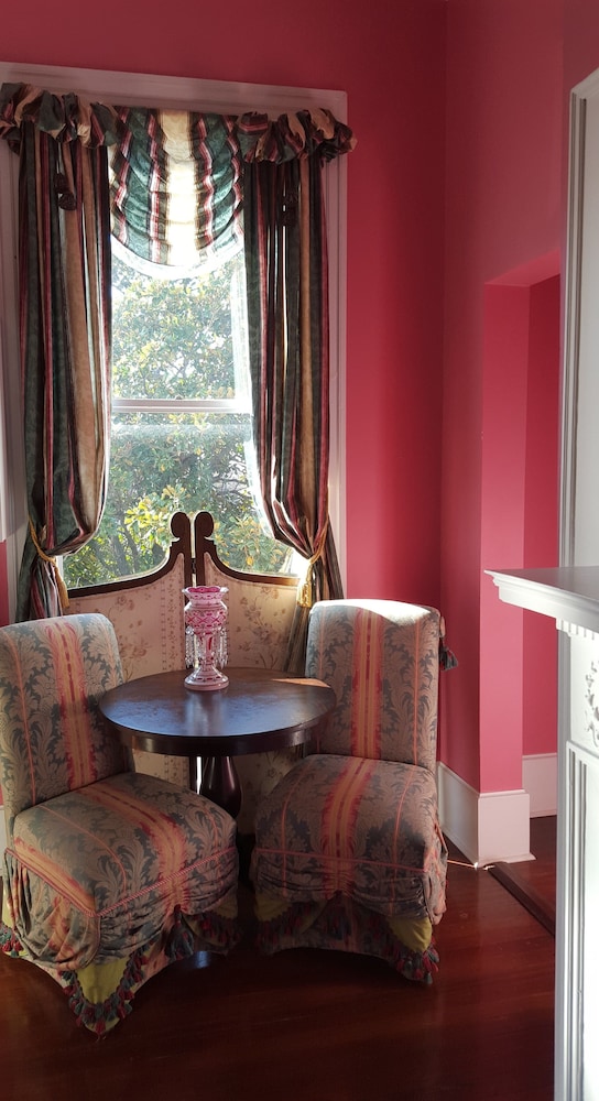 Hassinger Daniels Guest House view 5