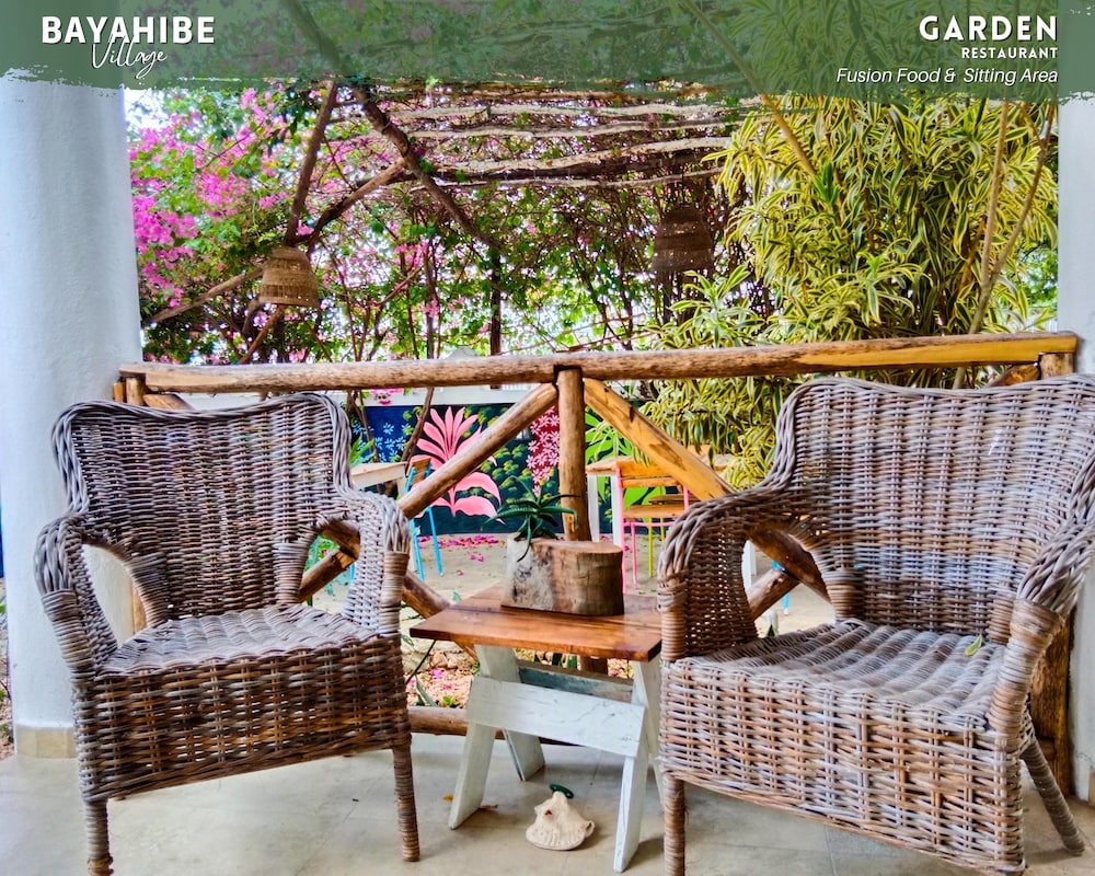 Hotel Tribe Inn & Rooftop Lounge - Image 1