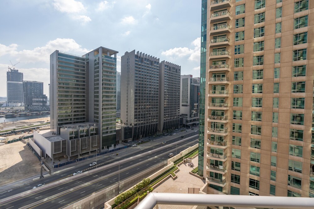 Lux BnB Burj Views Tower - Downtown