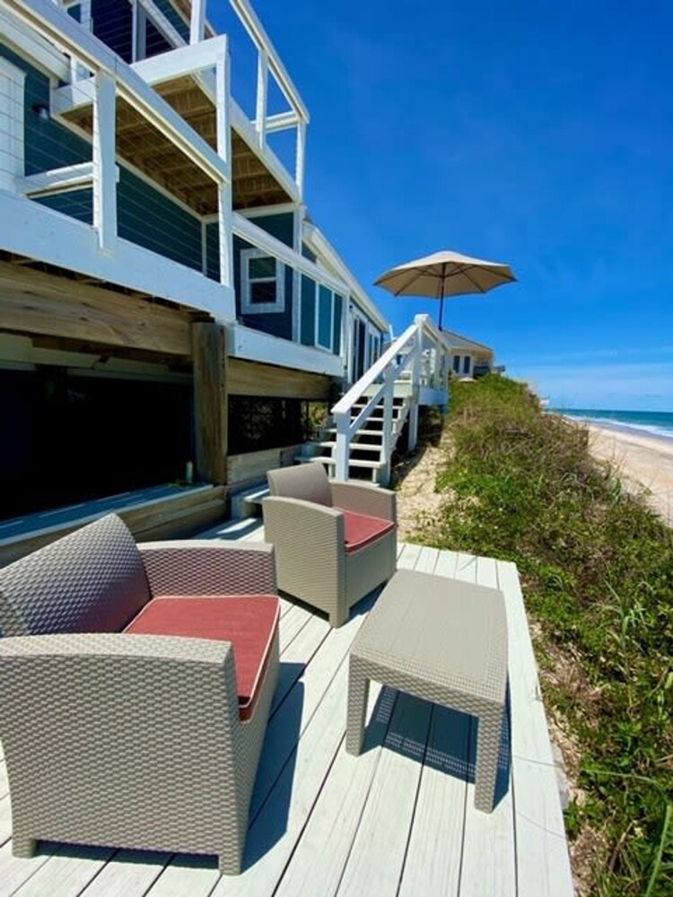 Oceanfront Blissful Sunrises Beach Gear BBQ