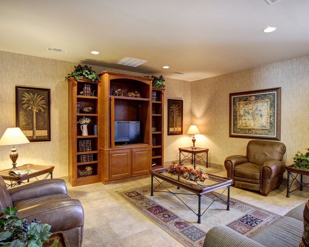 Hawthorn Extended Stay by Wyndham College Station South