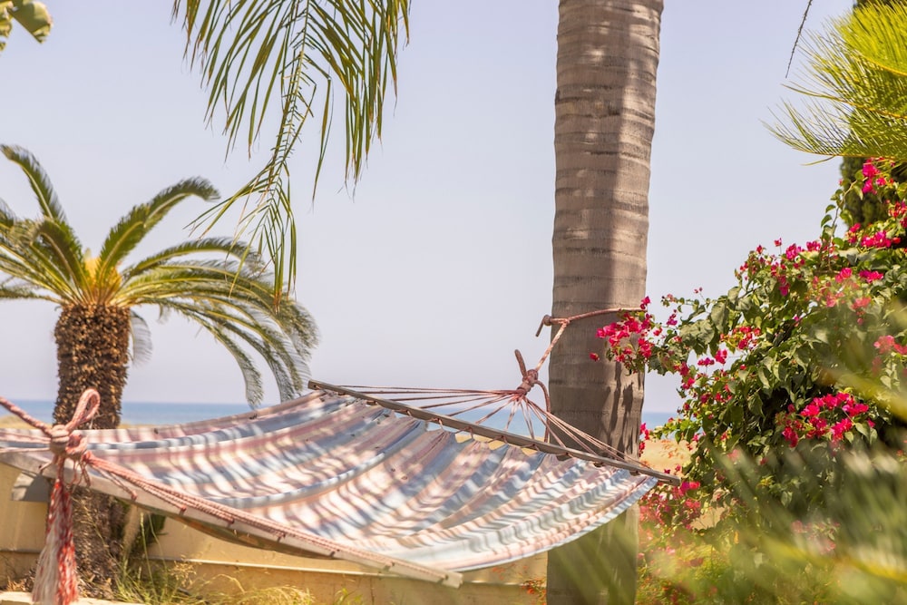 Larnaca Chelidonia Seafront Villa