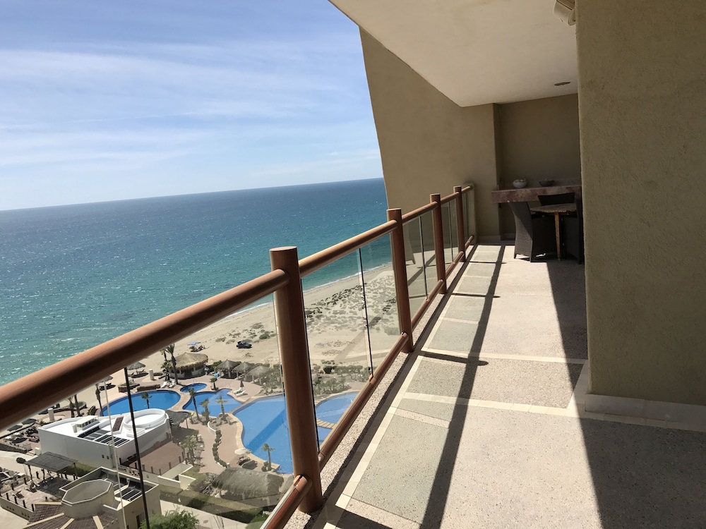 Encanto Living 1101 -2BR by Kivoya