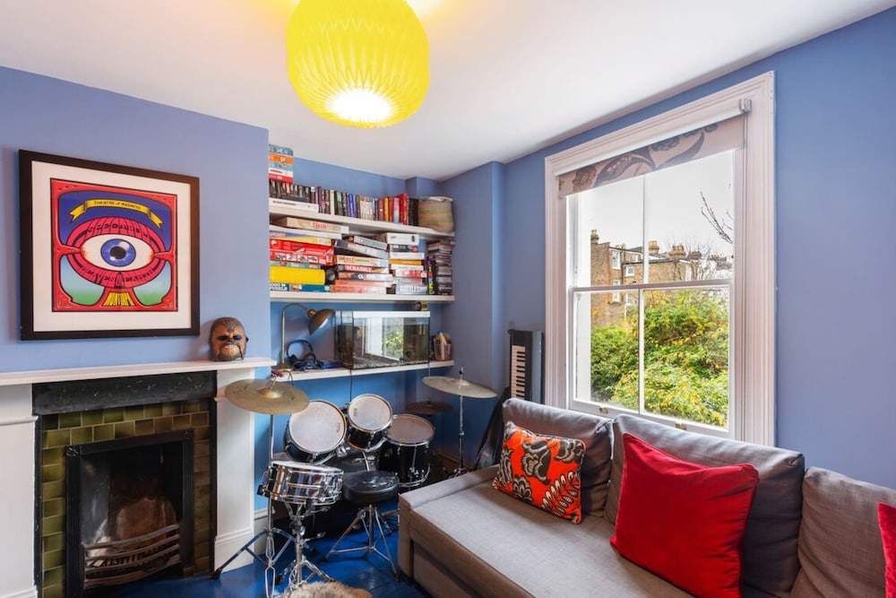 Lovely 4 Bedroom House near Portobello