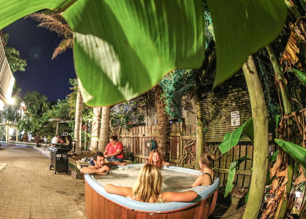 Centabay Lodge - Hostel