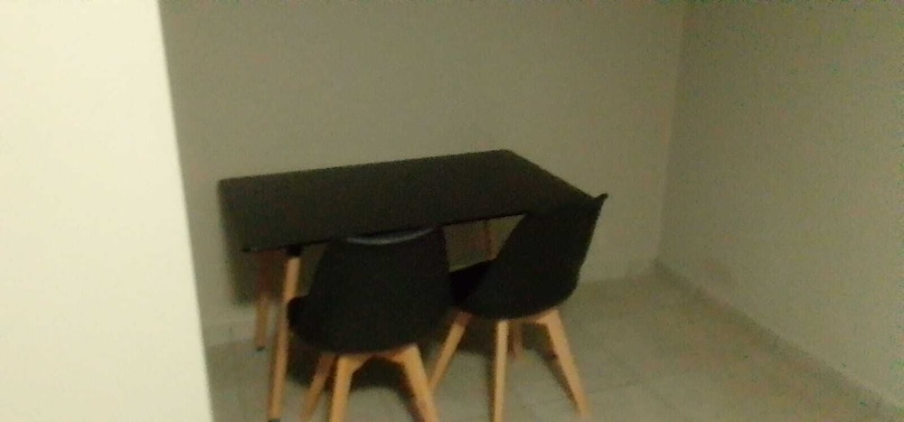 One Bedroom Unit In Central Rosebank