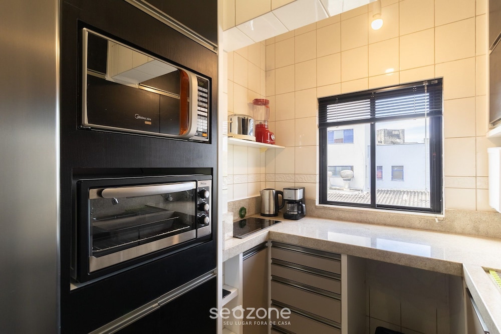 Penthouse W/terrace 5 min From the Beach Cos302
