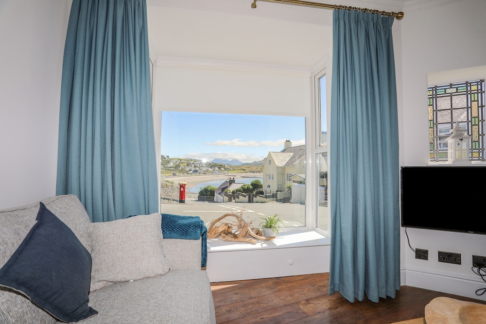 Gwynle - Criccieth
