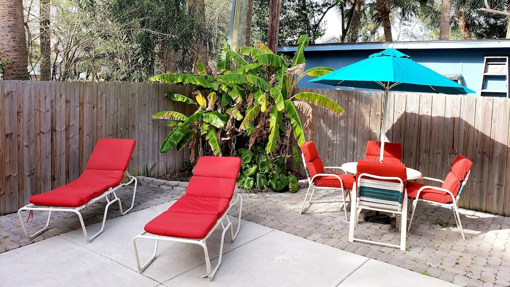 1313 6th Avenue - Rest A Shore