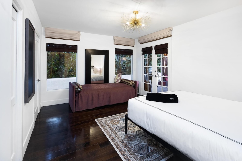 Magical Edinburgh Retreat - Image 4