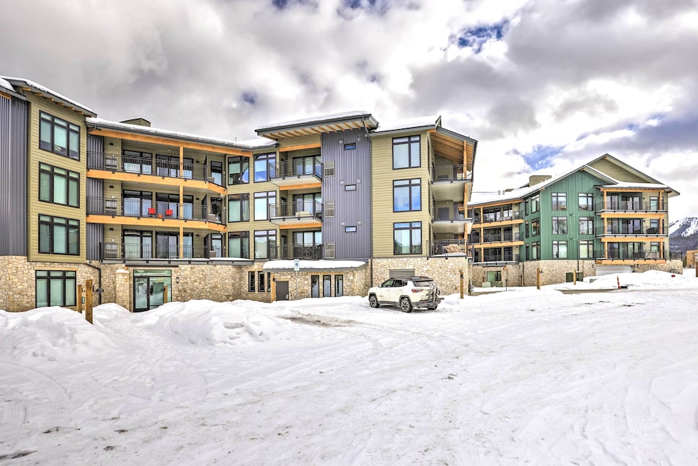 Condo w/ Mountain Views in Heart of Downtown! view 4