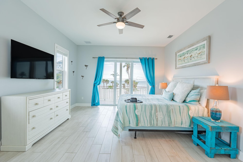 Captain's Quarters