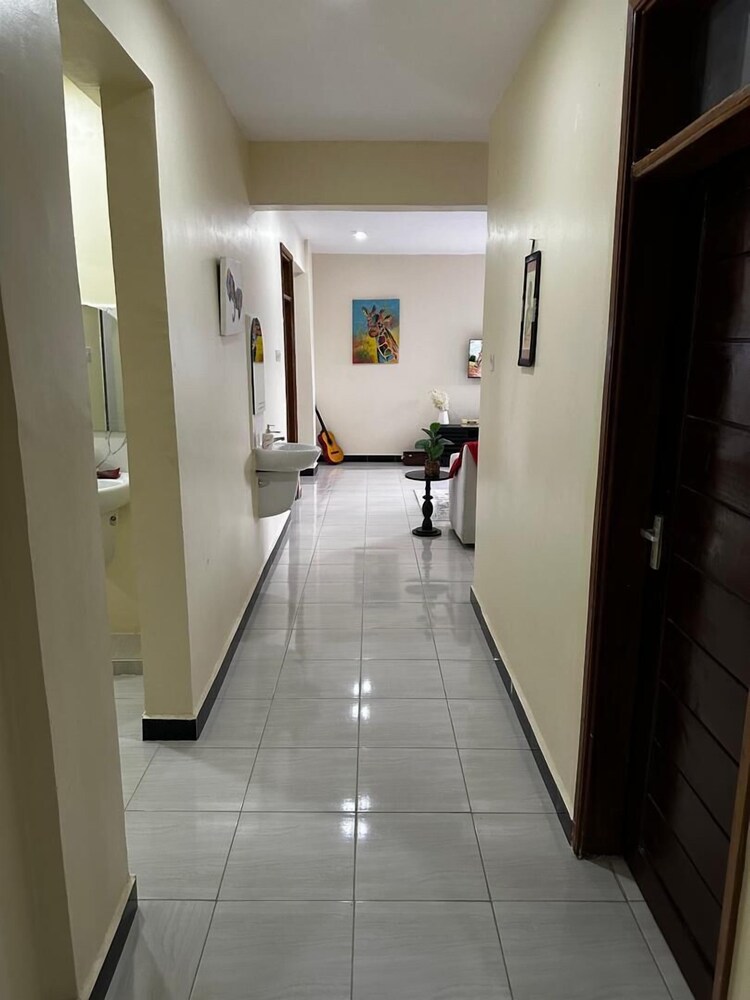 Girrafe Apartments