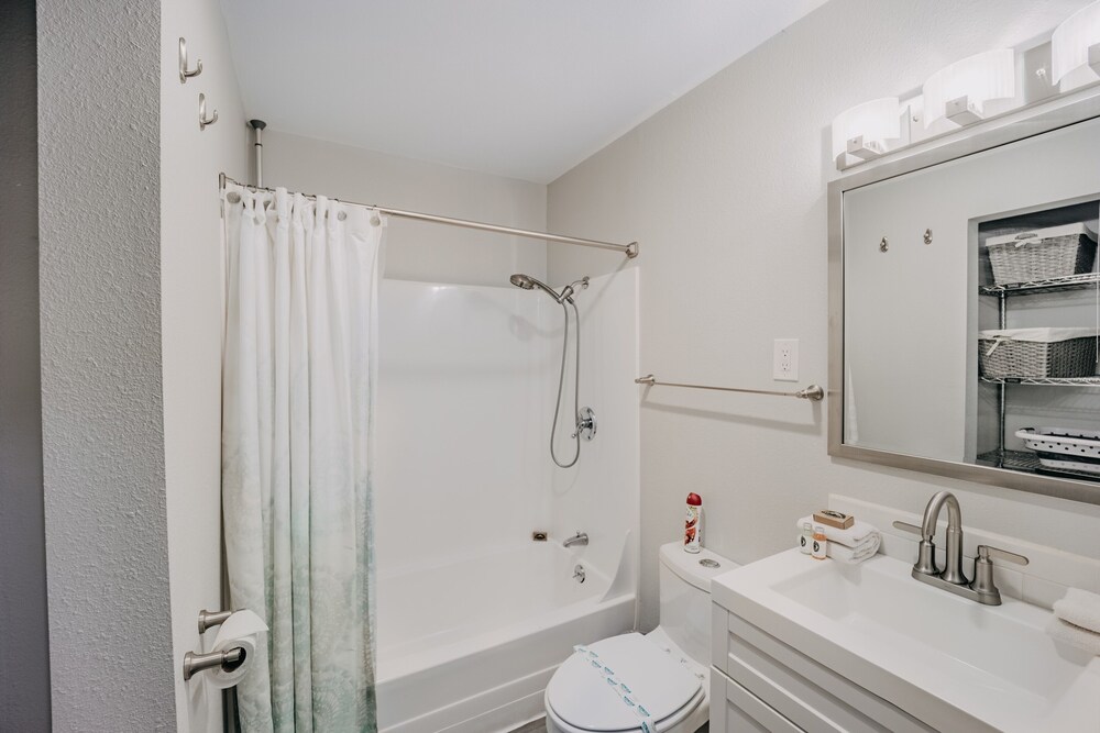 Snowline Cabin #49 - A Newly Remodeled Cabin Perfect for Your Family Retreat