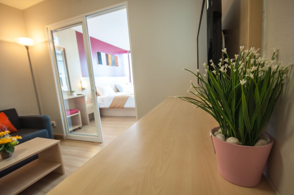 Implace Impact at Msociety Condo