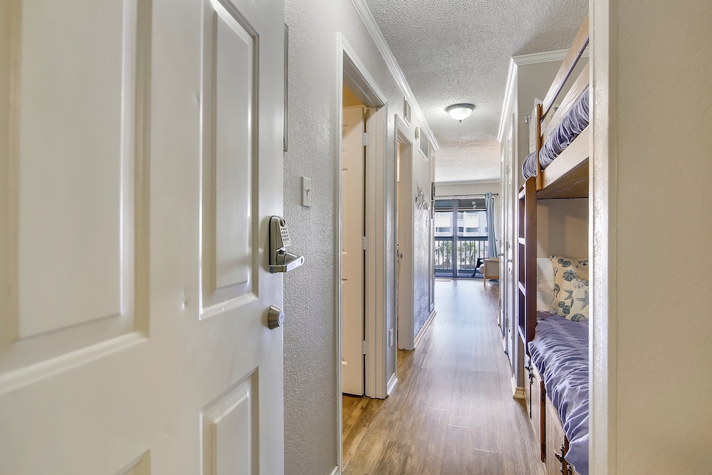 Casa Del Mar C279 1 Bedroom Condo by RedAwning