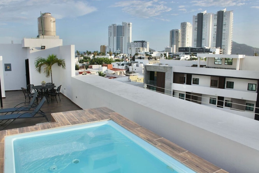 Rincon Colonial Apartments