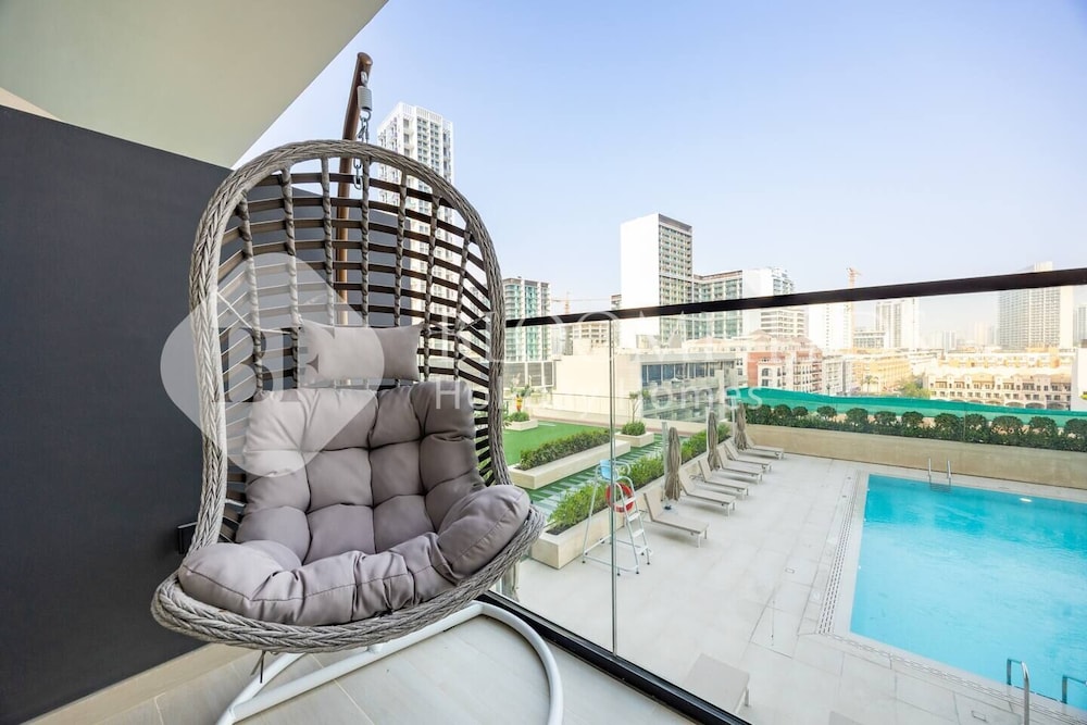 Bloomfields Modern 1Br Binghatti ONYX