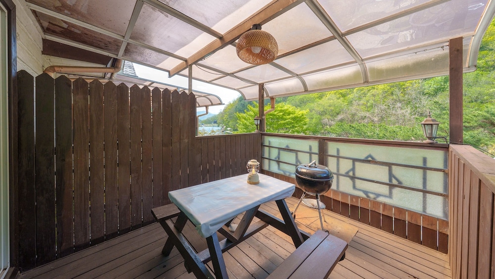 Gapeong Eoneunal Spa Pet Pension