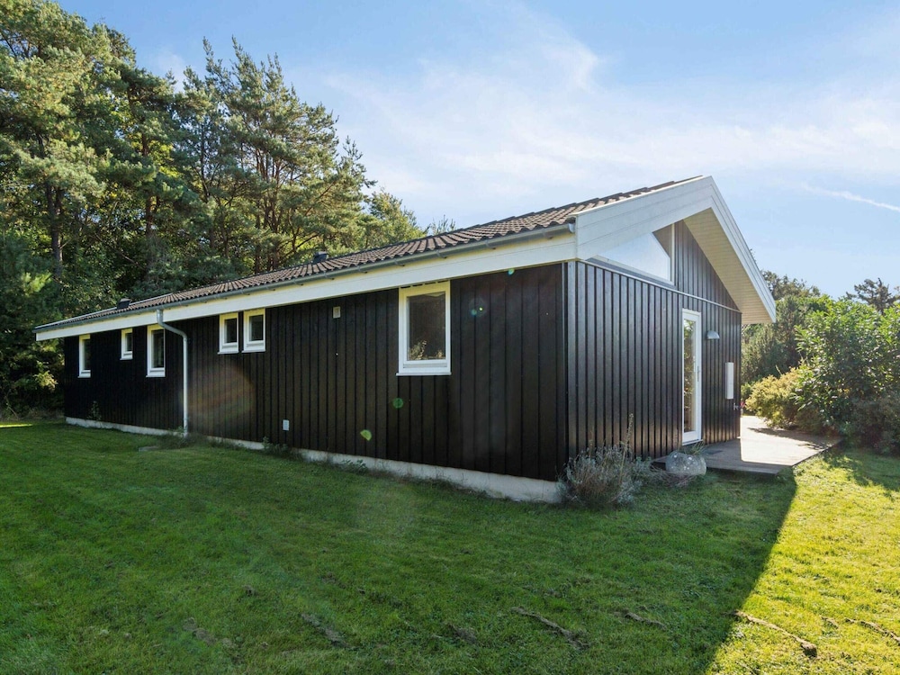 5 Star Holiday Home in Hojby