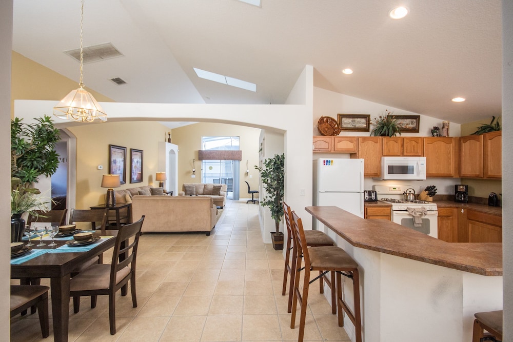 Solana Resort 158 - Image 4