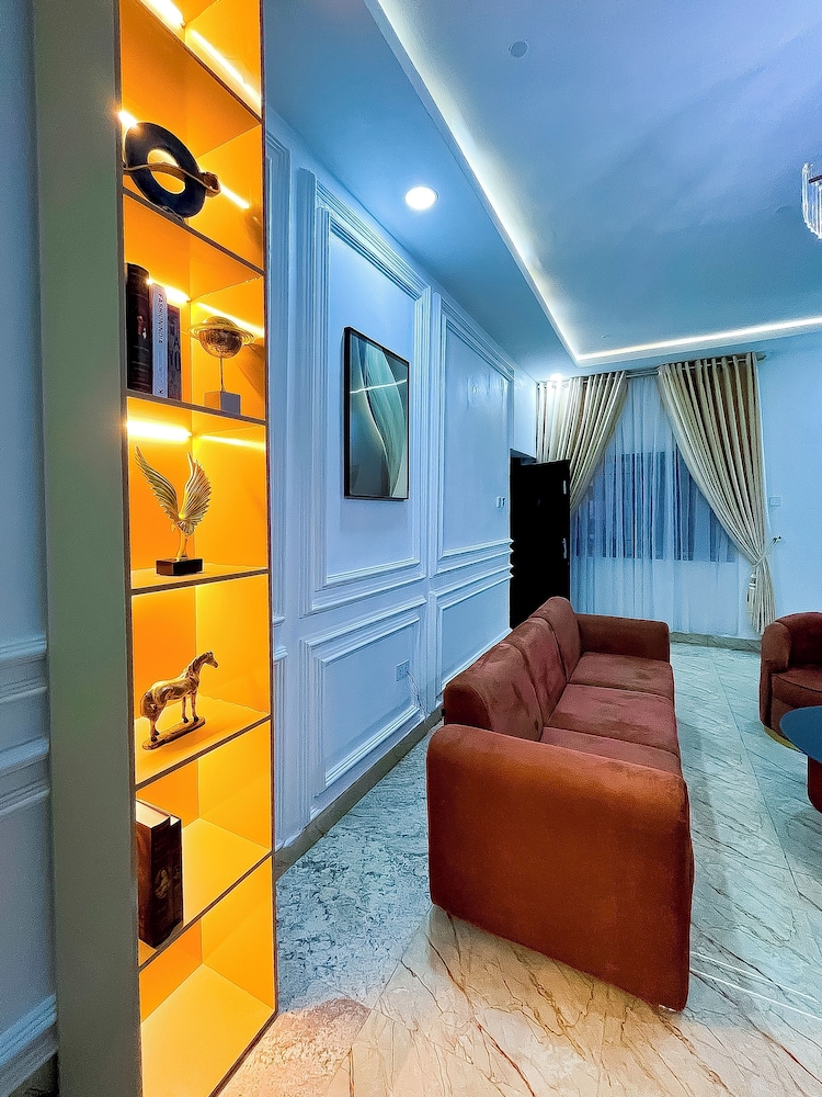 The12 by Naji Resort
