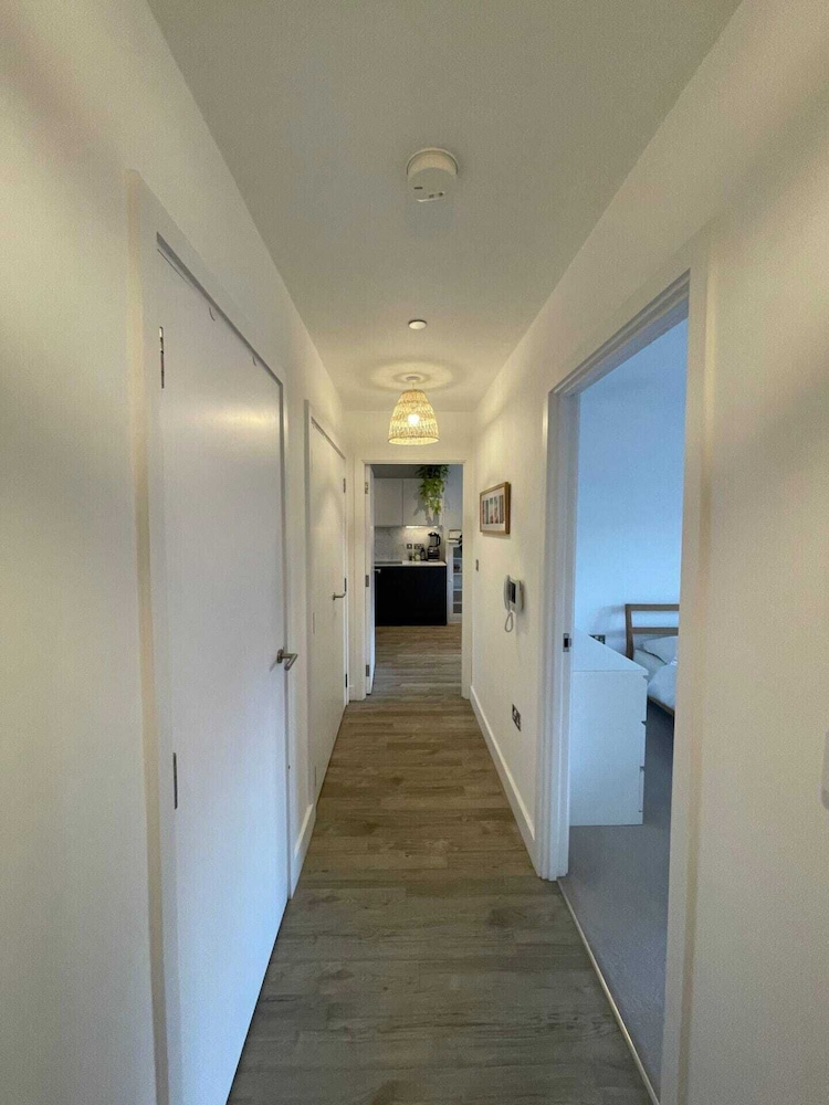 Beautiful & Bright 2BD Flat - Hackney Wick