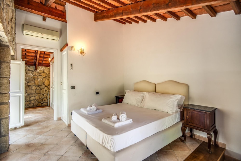 Diana in Massa Lubrense photo 3