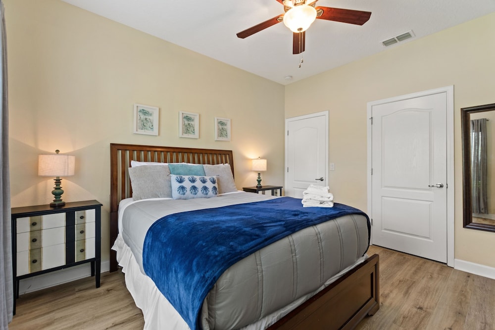 Sunny Paradise Retreat At Paradise Palms By Shine Villas 4 Bedroom Townhouse