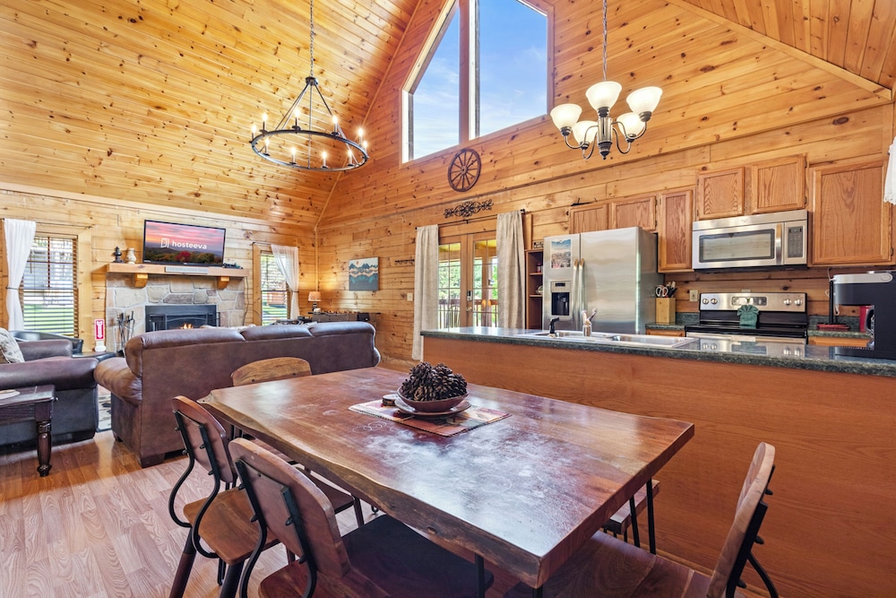 Serene Creek Cabin