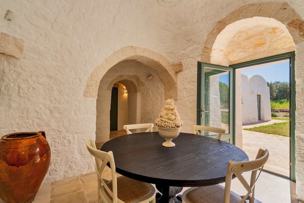 Trullo Pietra Rossa with Pool by Wonderful Italy