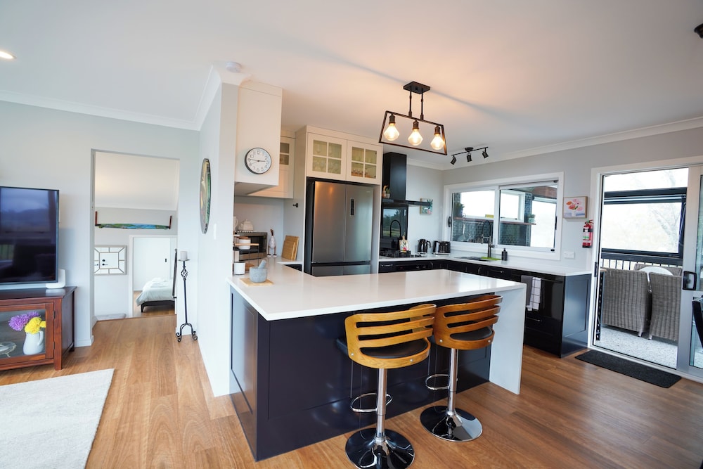 Kiwi Retreat By Aotearoa Escapes