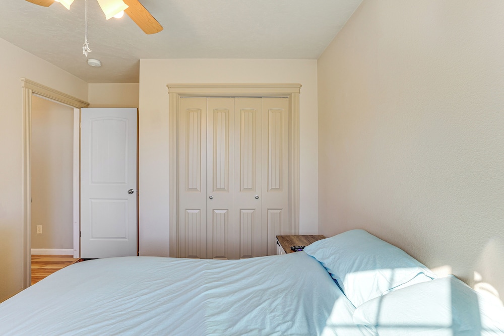 1 Mi to Boise Towne Square: Home w/ Patio!