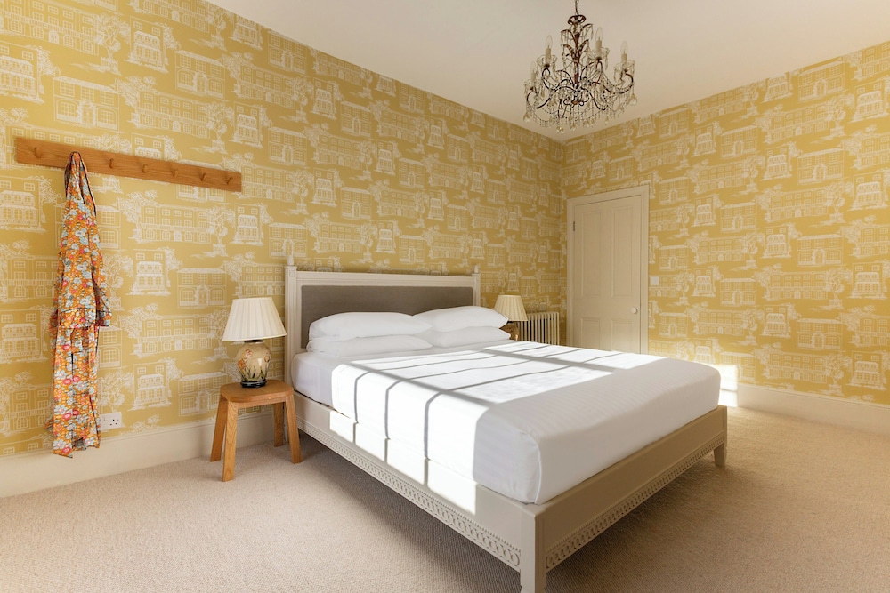 Canonbury Park North II by Onefinestay