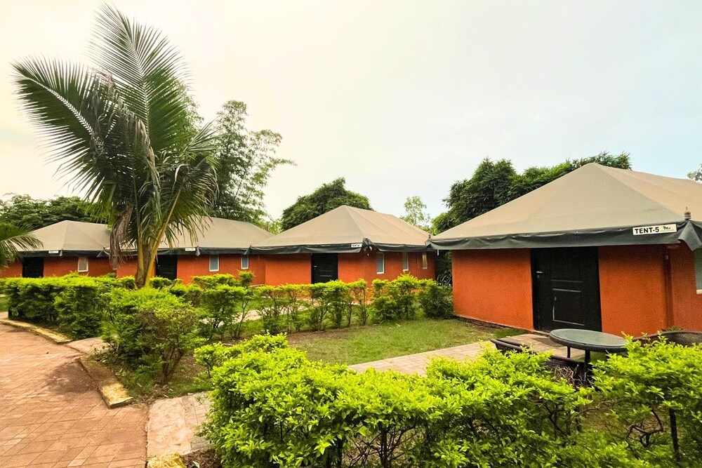Alaya Stays Nehamrit Glamping Cottage