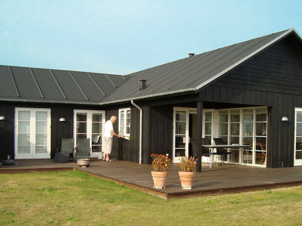 8 Person Holiday Home in Nysted