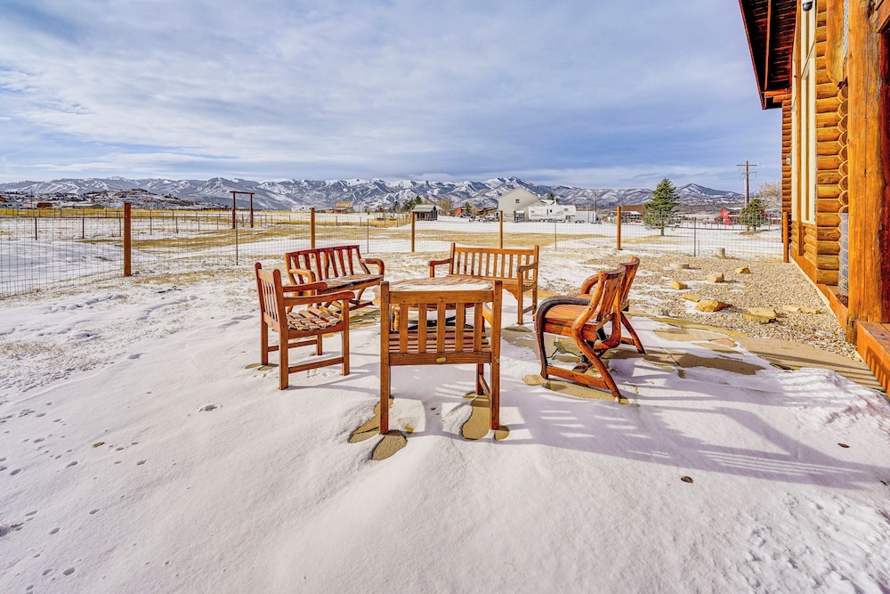 10 Mi to Deer Valley: Mtn-view Gem w/ Game Room