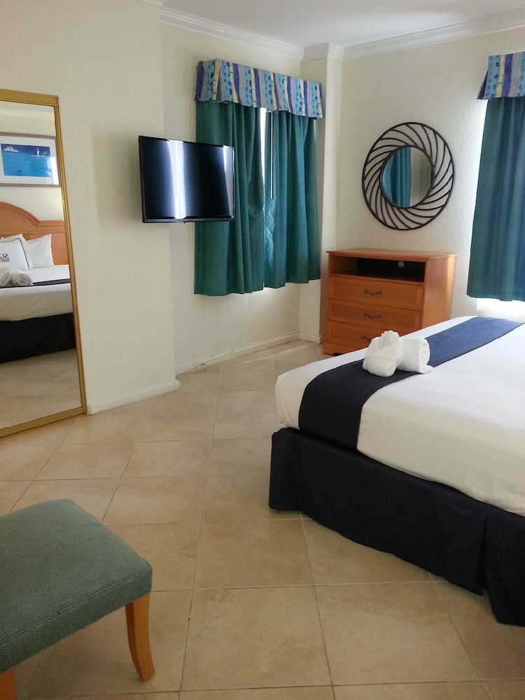 Hollywood Beach Resort -two Bedrooms Sleeps 6