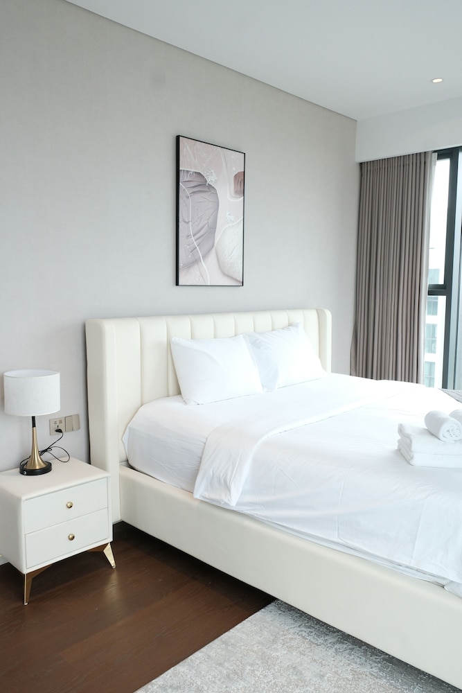 Metropole The Crest Thu Thiem Apartment